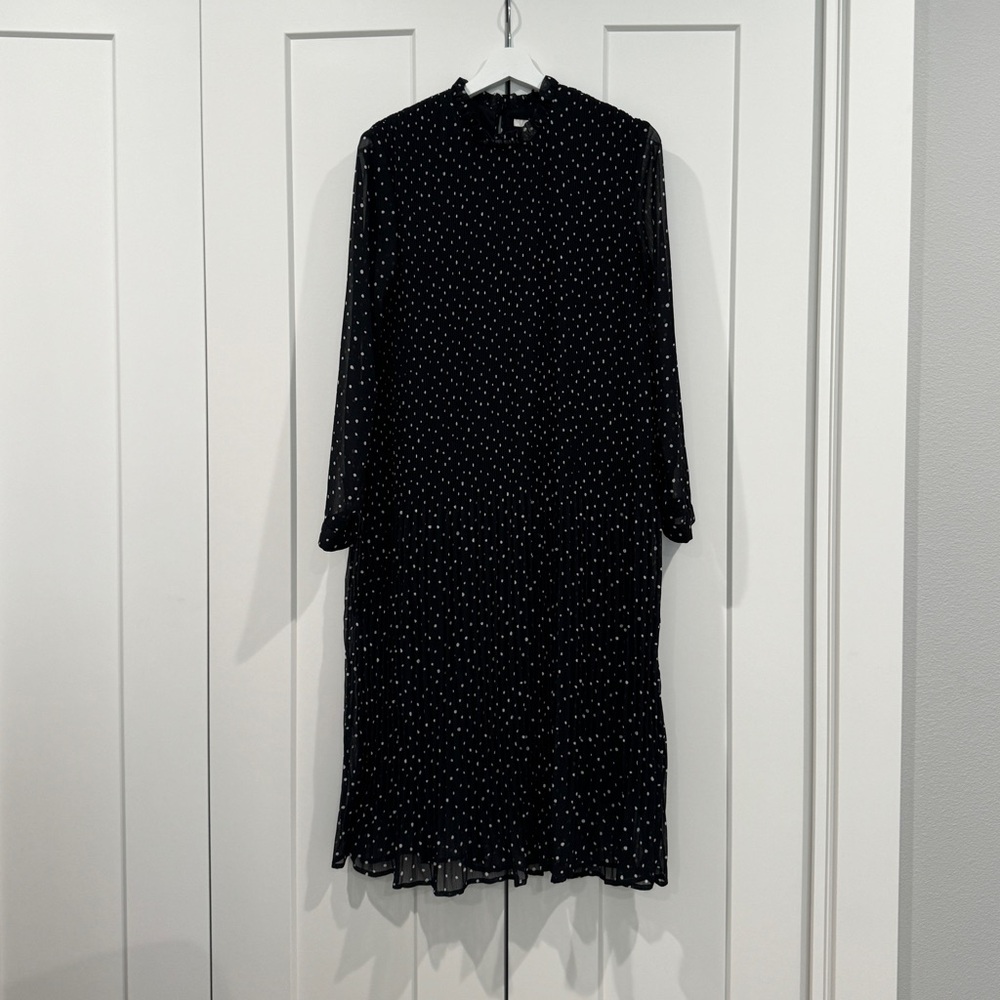 H&M polka dot dress midi